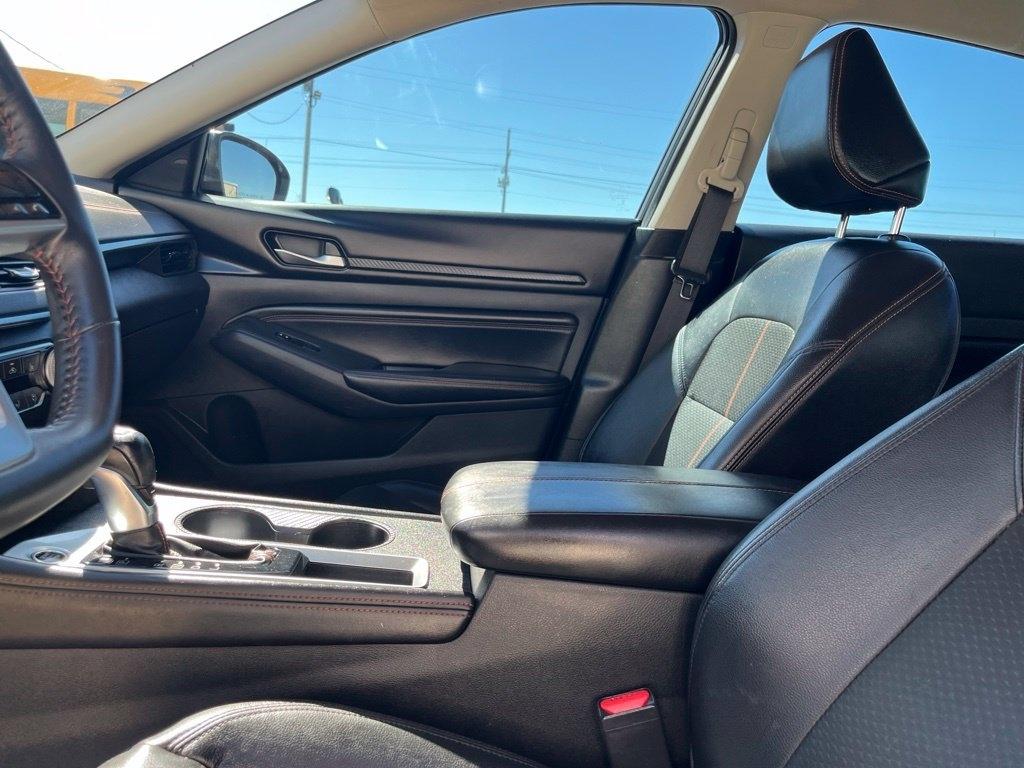 Nissan Altima  2021