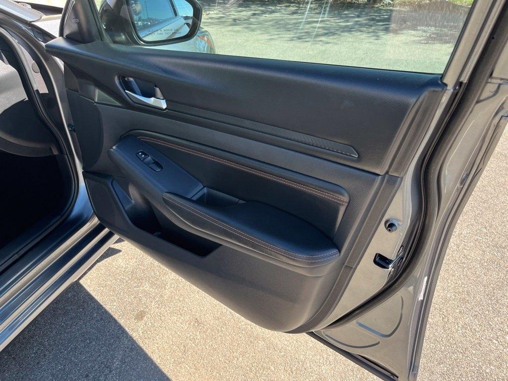Nissan Altima  2021