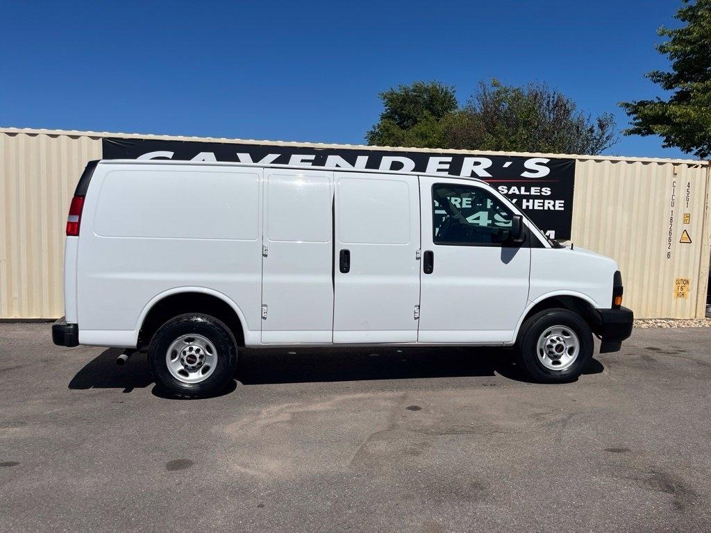 GMC Savana  2023