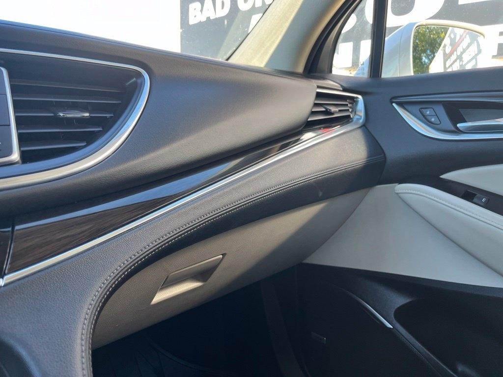 Buick Enclave  2018