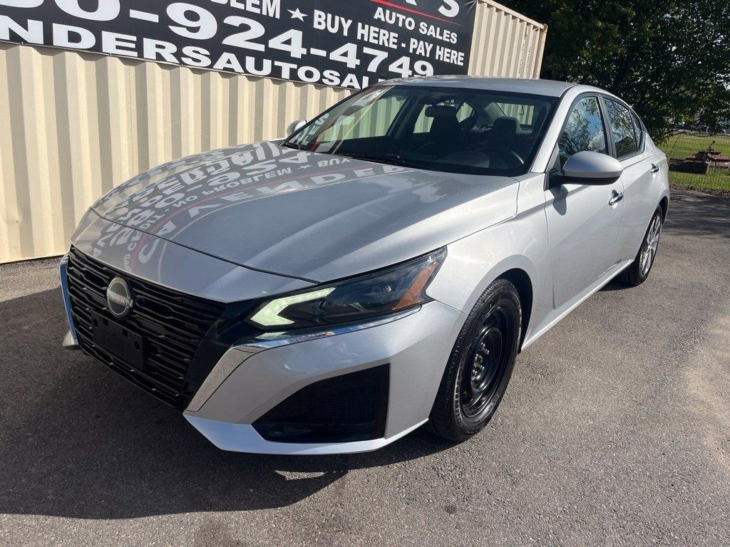 Nissan Altima  2023