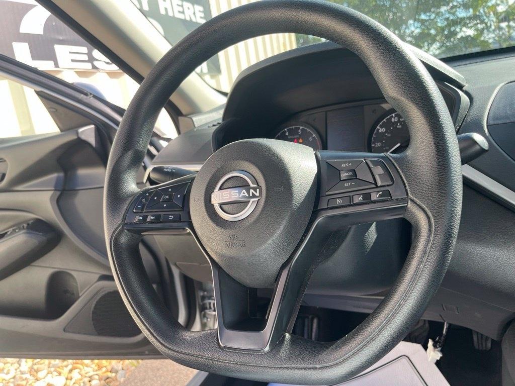 Nissan Altima  2023