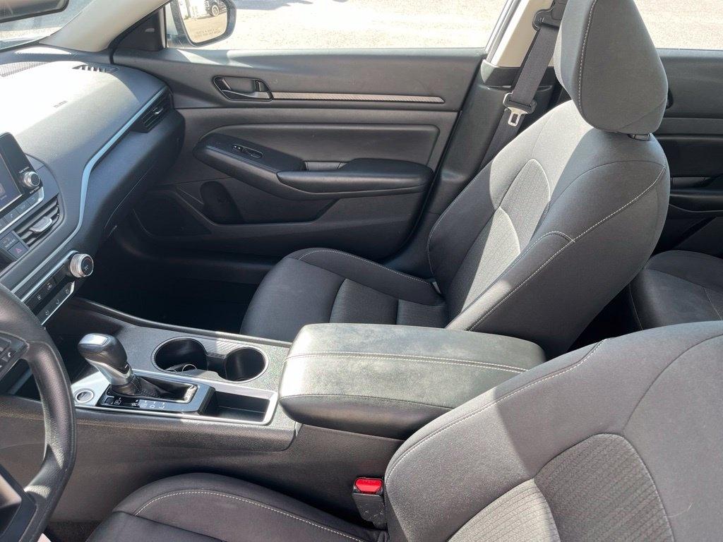 Nissan Altima  2023