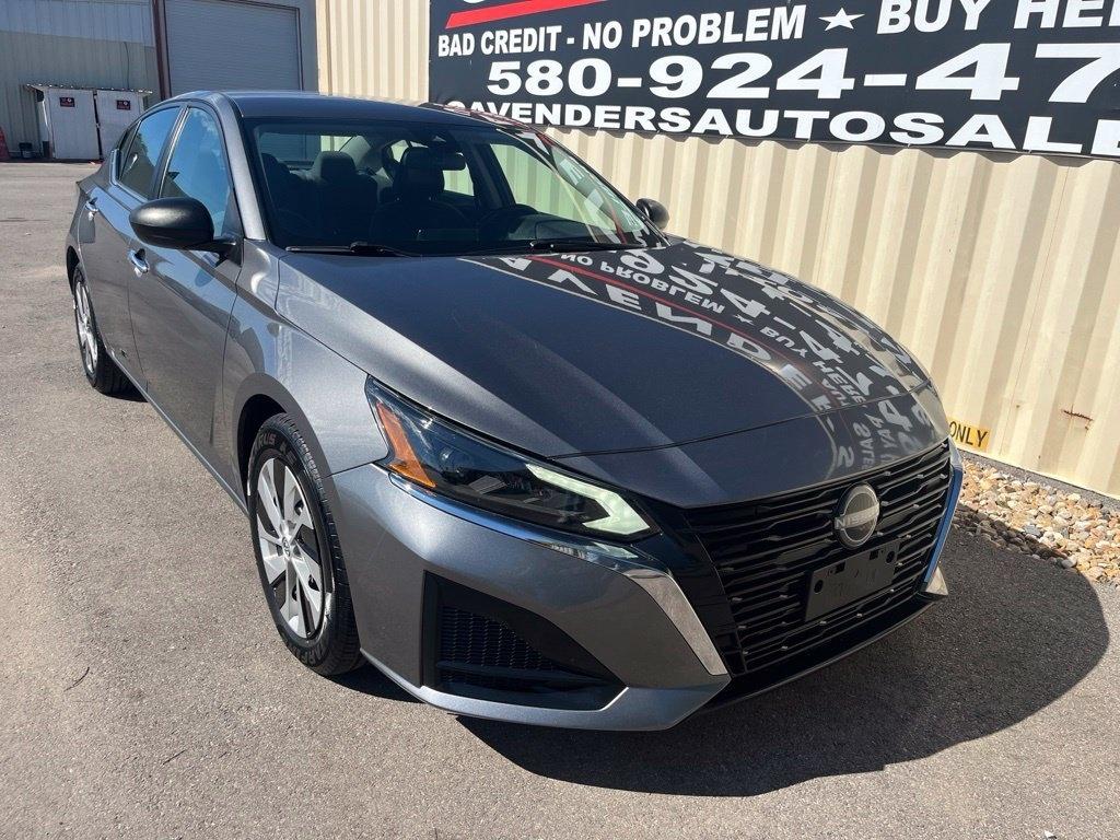 Nissan Altima  2024