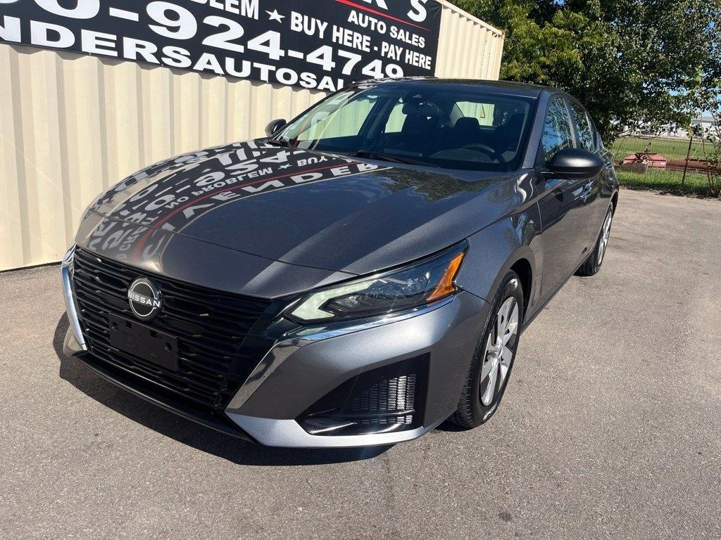 Nissan Altima  2024