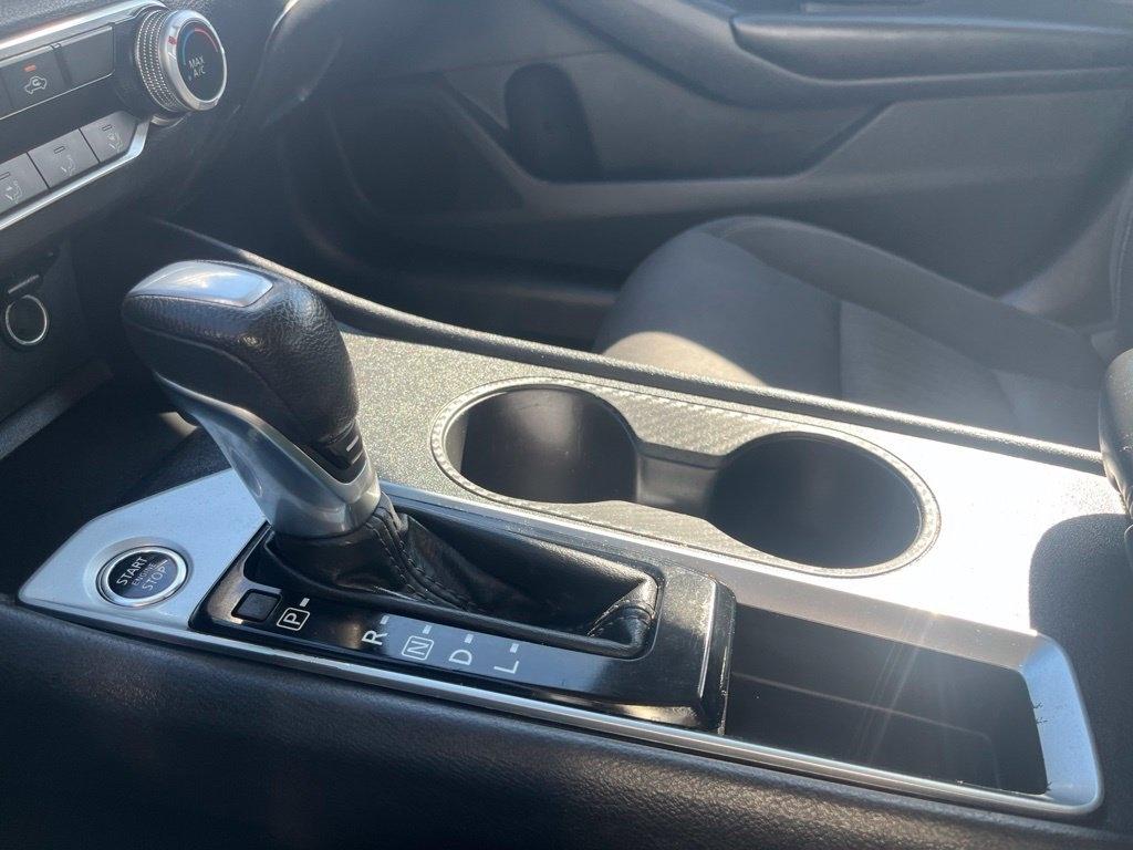Nissan Altima  2024