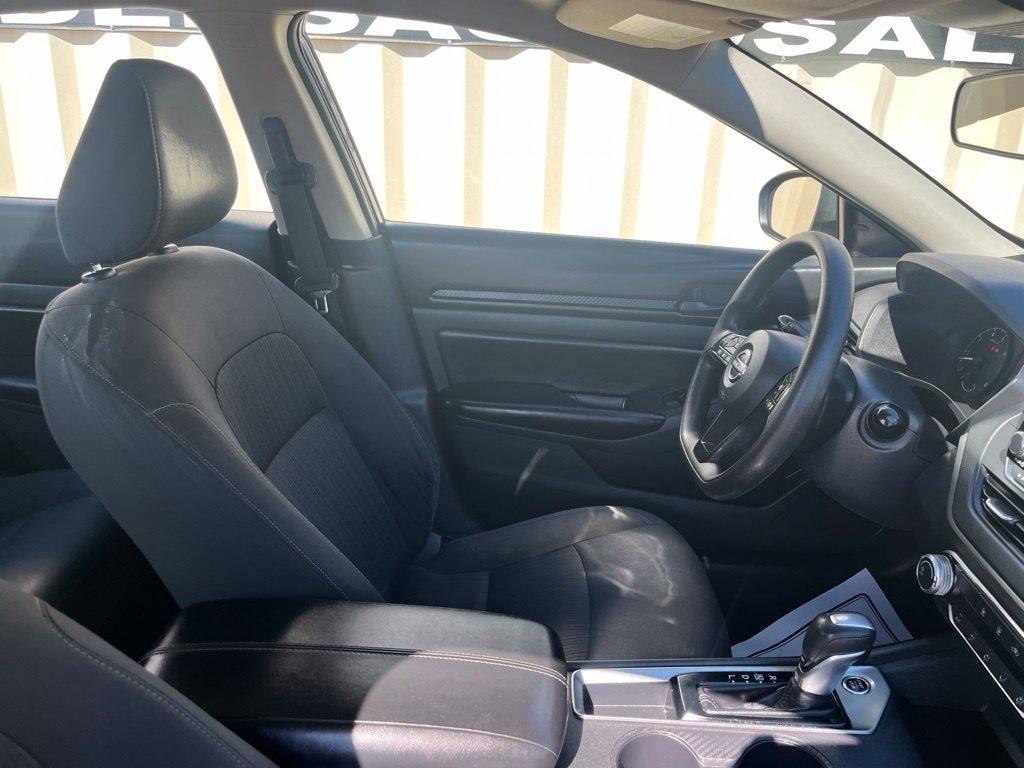 Nissan Altima  2024