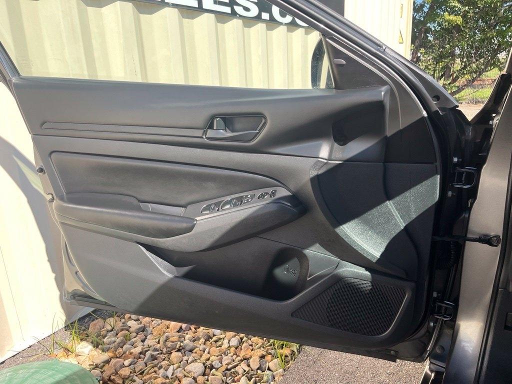 Nissan Altima  2024