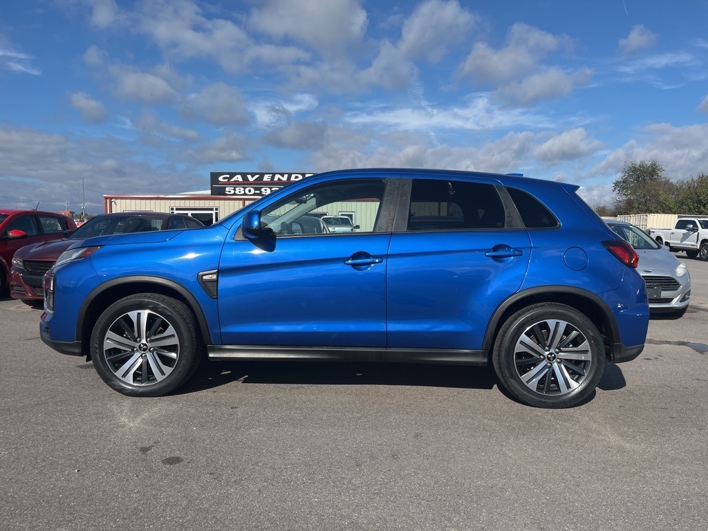 Mitsubishi Outlander Sport  2021