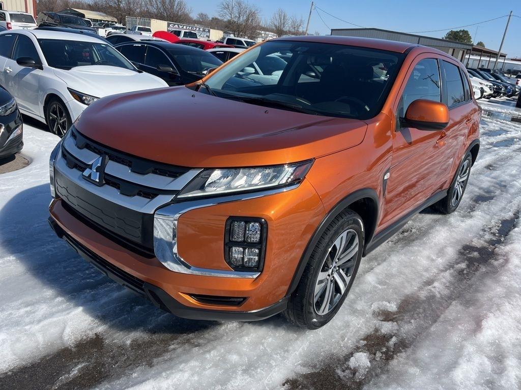 Mitsubishi Outlander Sport  2024