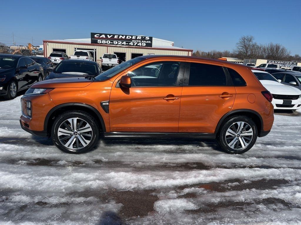 Mitsubishi Outlander Sport  2024