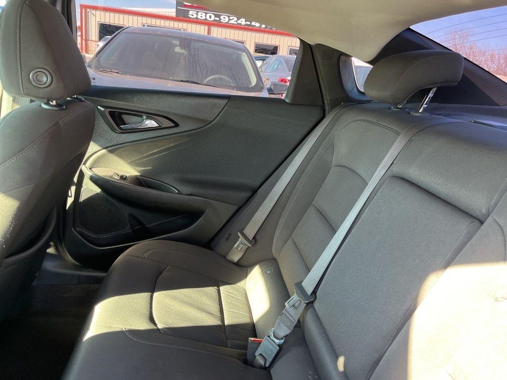 Chevrolet Malibu  2021