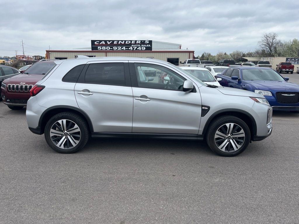 Mitsubishi Outlander Sport  2023