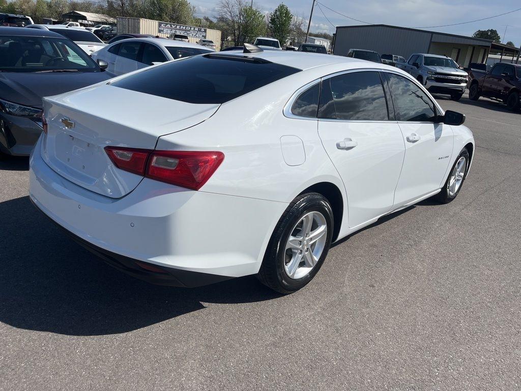 Chevrolet Malibu  2021