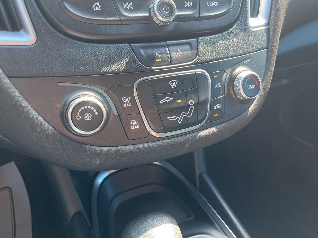 Chevrolet Malibu  2021