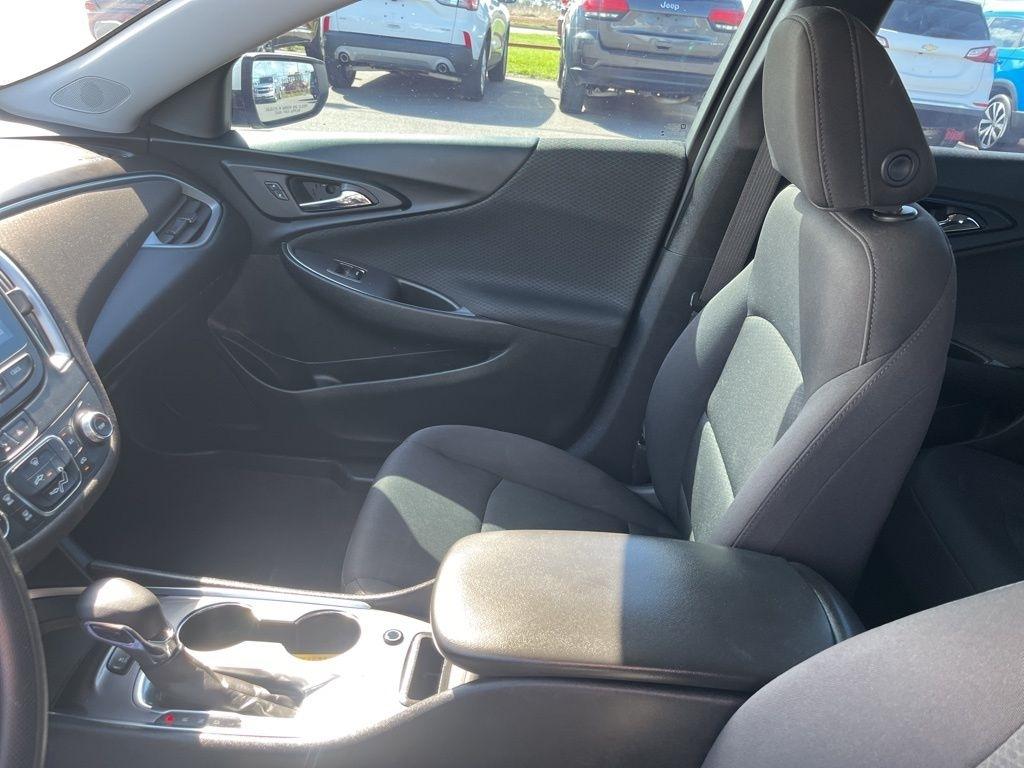 Chevrolet Malibu  2021