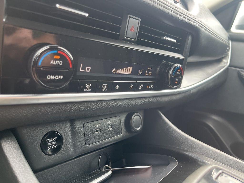 Nissan Rogue  2024