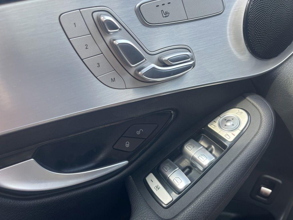 Mercedes-Benz GLC-Class  2020