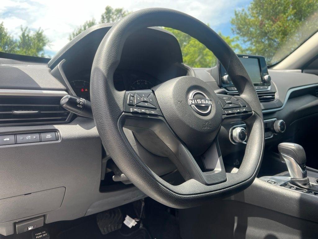 Nissan Altima  2024