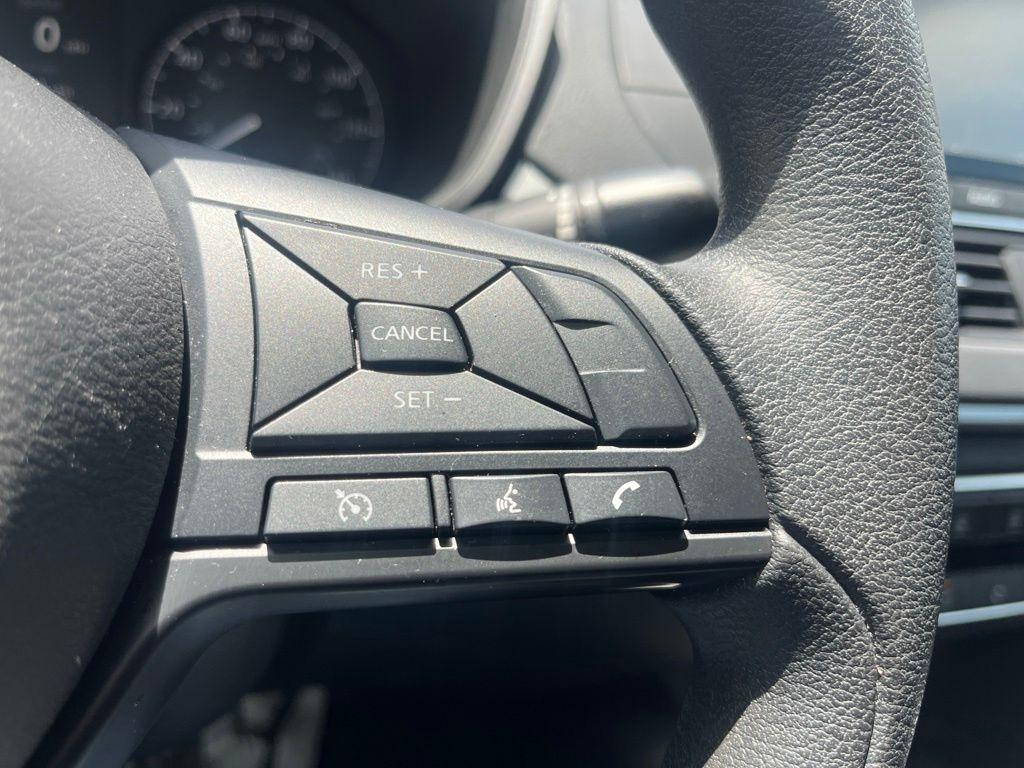 Nissan Altima  2024