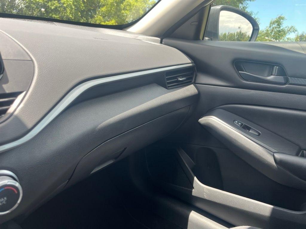 Nissan Altima  2024