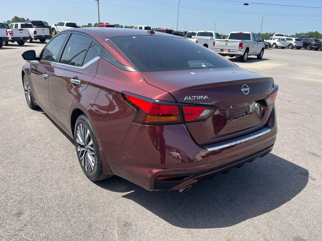 Nissan Altima  2023