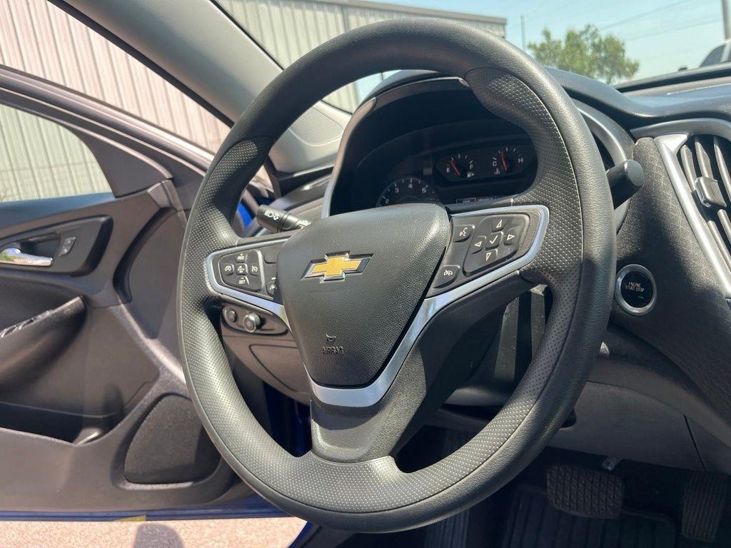 Chevrolet Malibu  2023