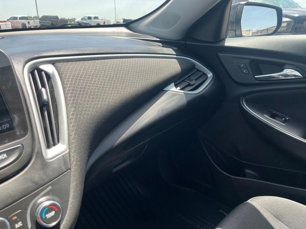 Chevrolet Malibu  2023