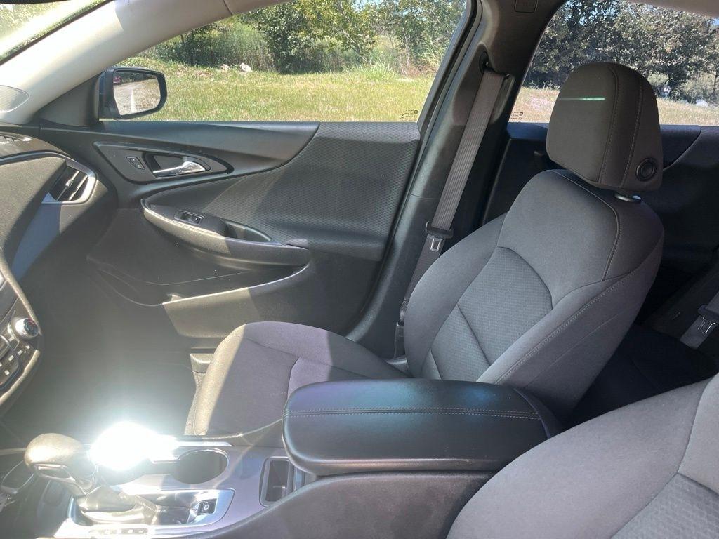 Chevrolet Malibu  2022