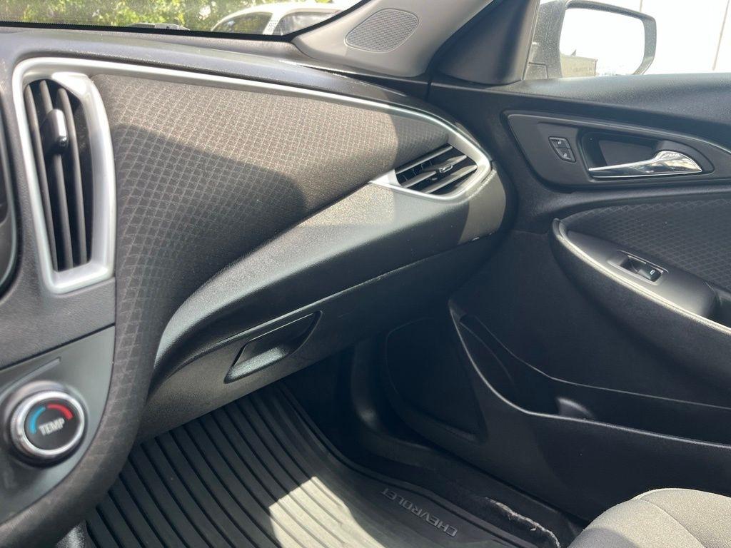 Chevrolet Malibu  2023