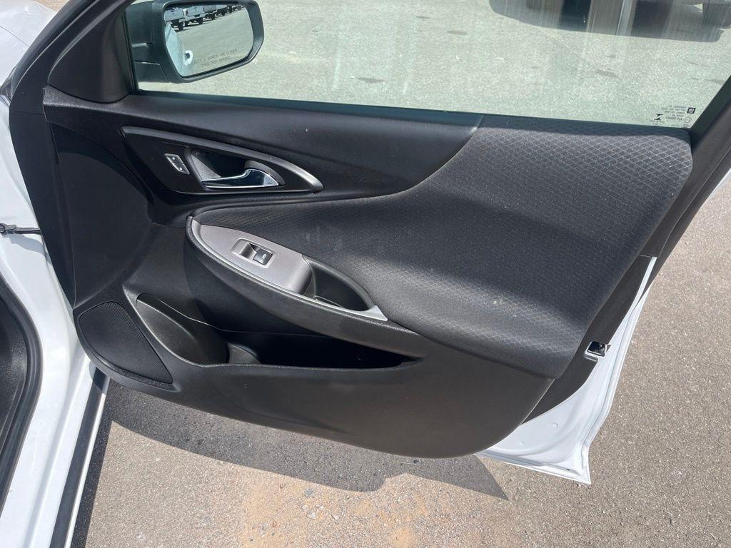 Chevrolet Malibu  2023