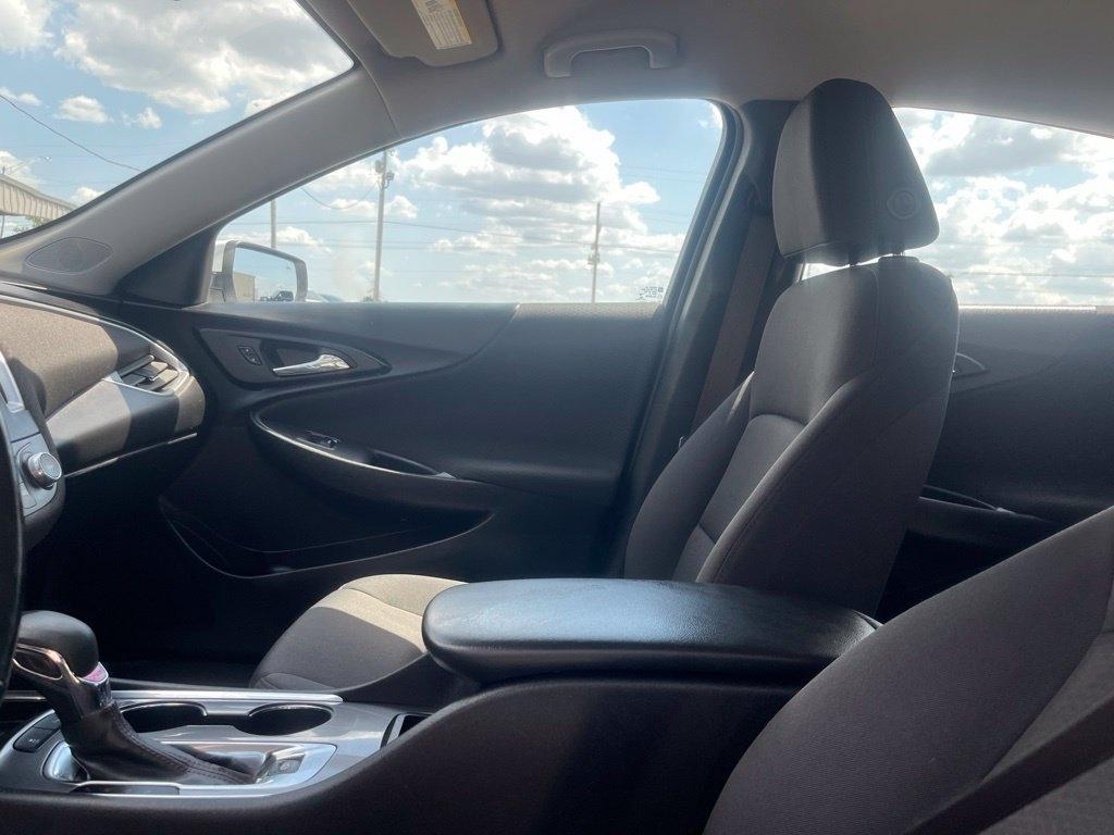 Chevrolet Malibu  2022