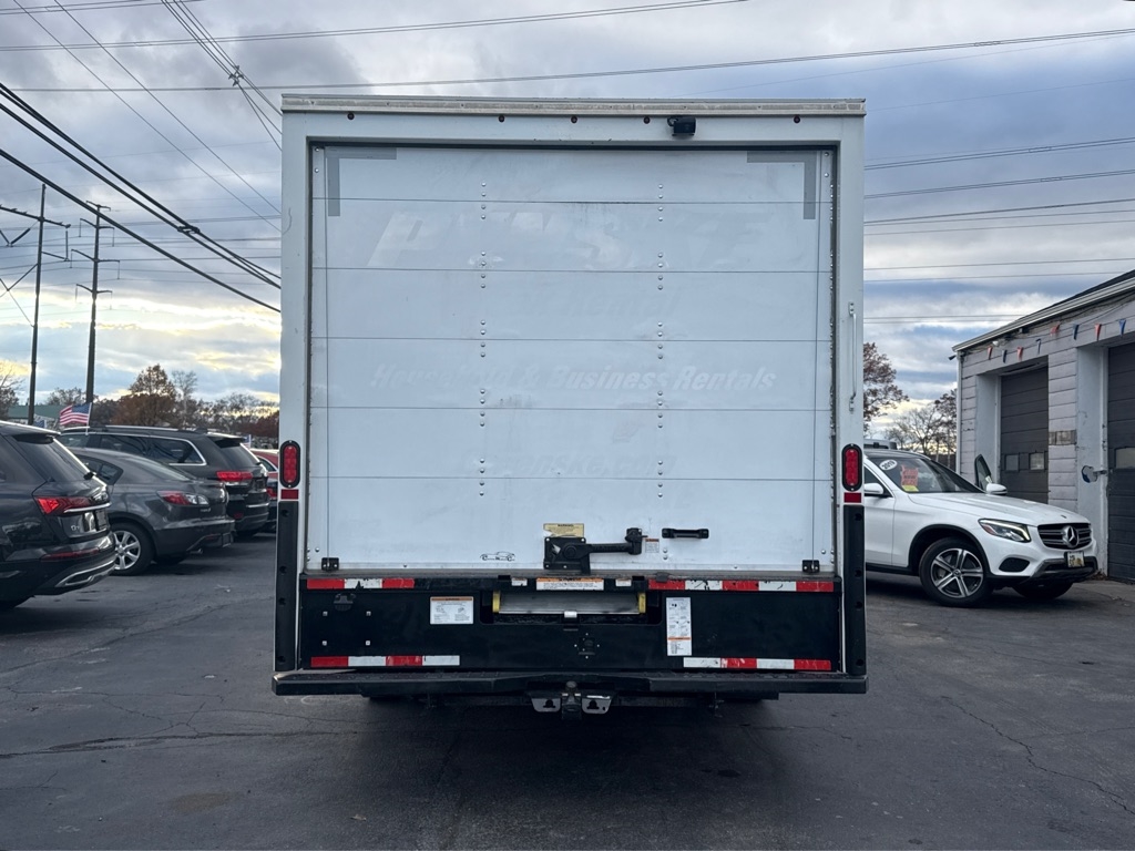 2021 Ford E-350 photo 4