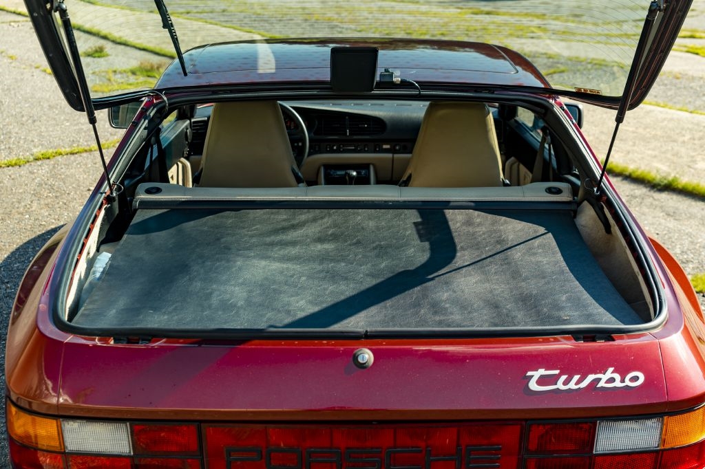 Porsche 944 Turbo 1986