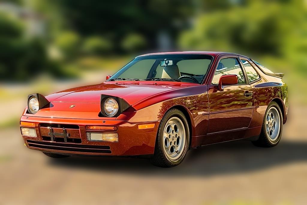 1986 Porsche 944's photo