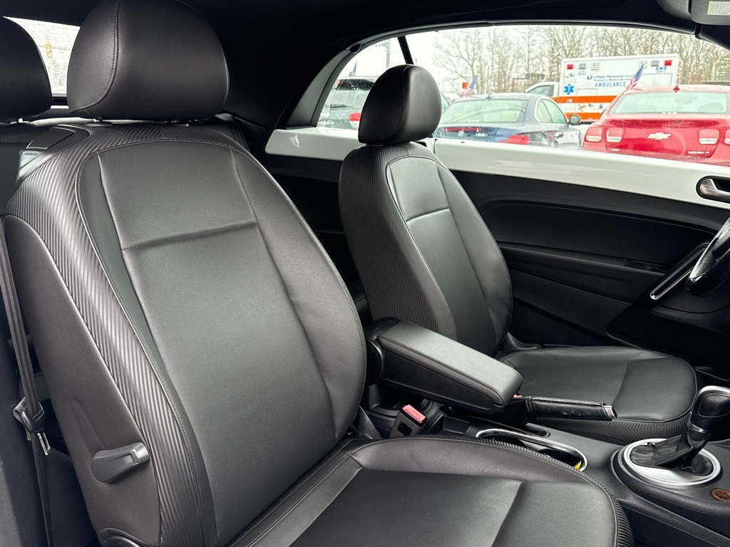 Volkswagen Beetle 1.8T PZEV Convertible 2015