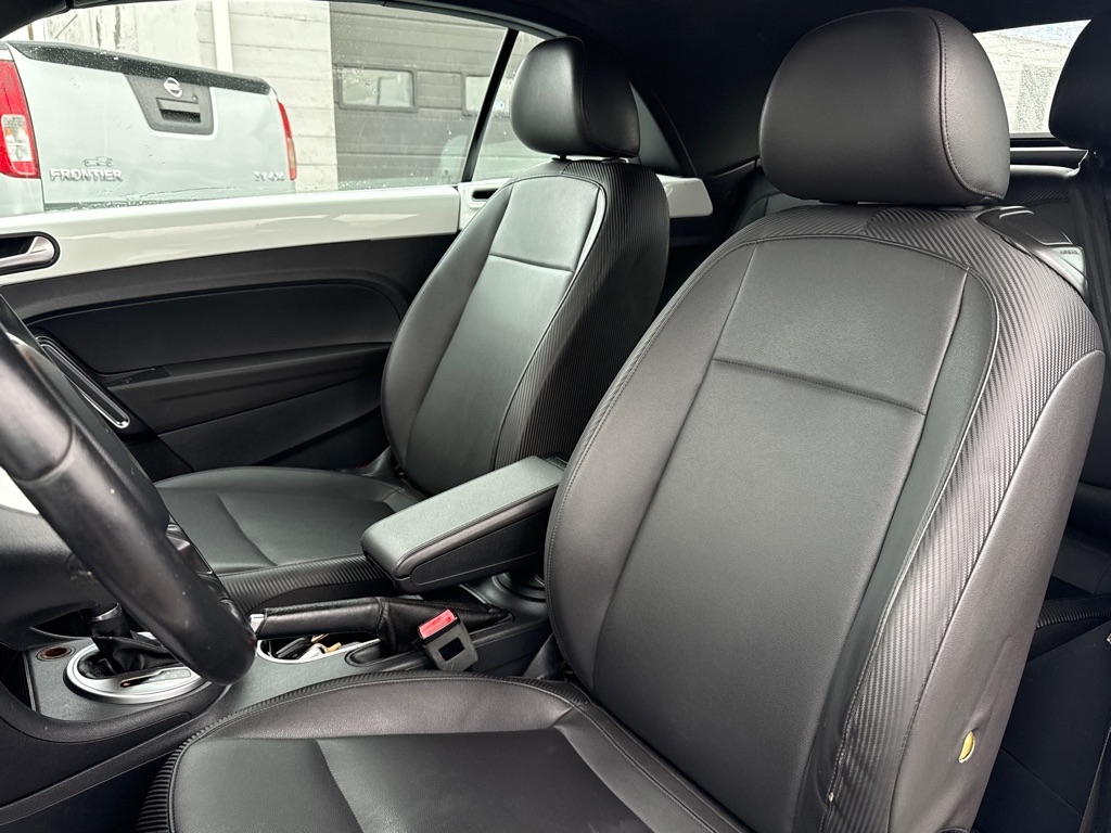 Volkswagen Beetle 1.8T PZEV Convertible 2015