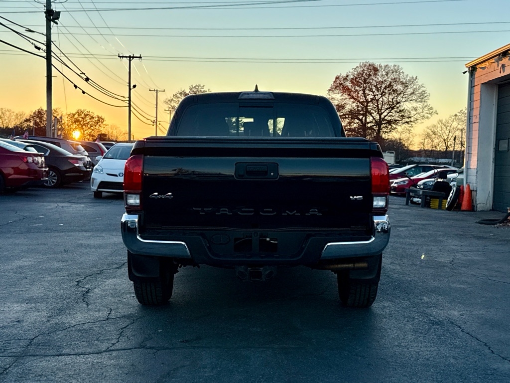2018 Toyota Tacoma SR5 Double Cab Long Bed V6 photo 4