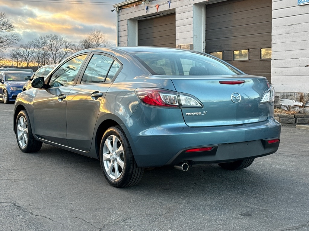 Mazda MAZDA3 i Touring 4-door 2011