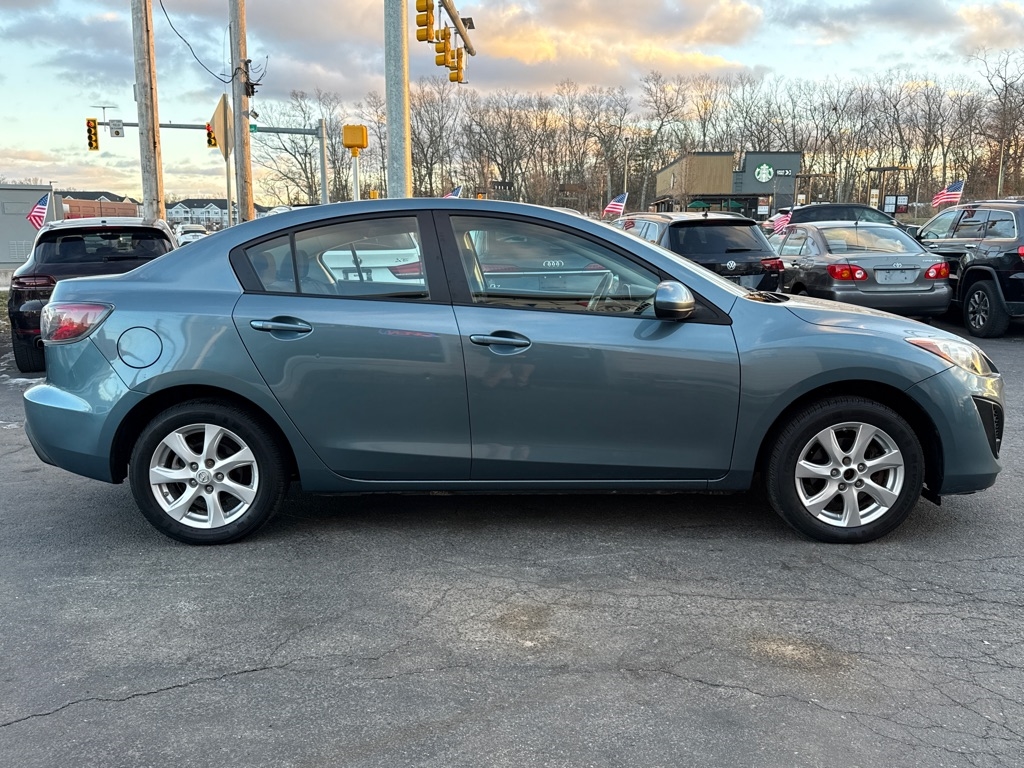Mazda MAZDA3 i Touring 4-door 2011