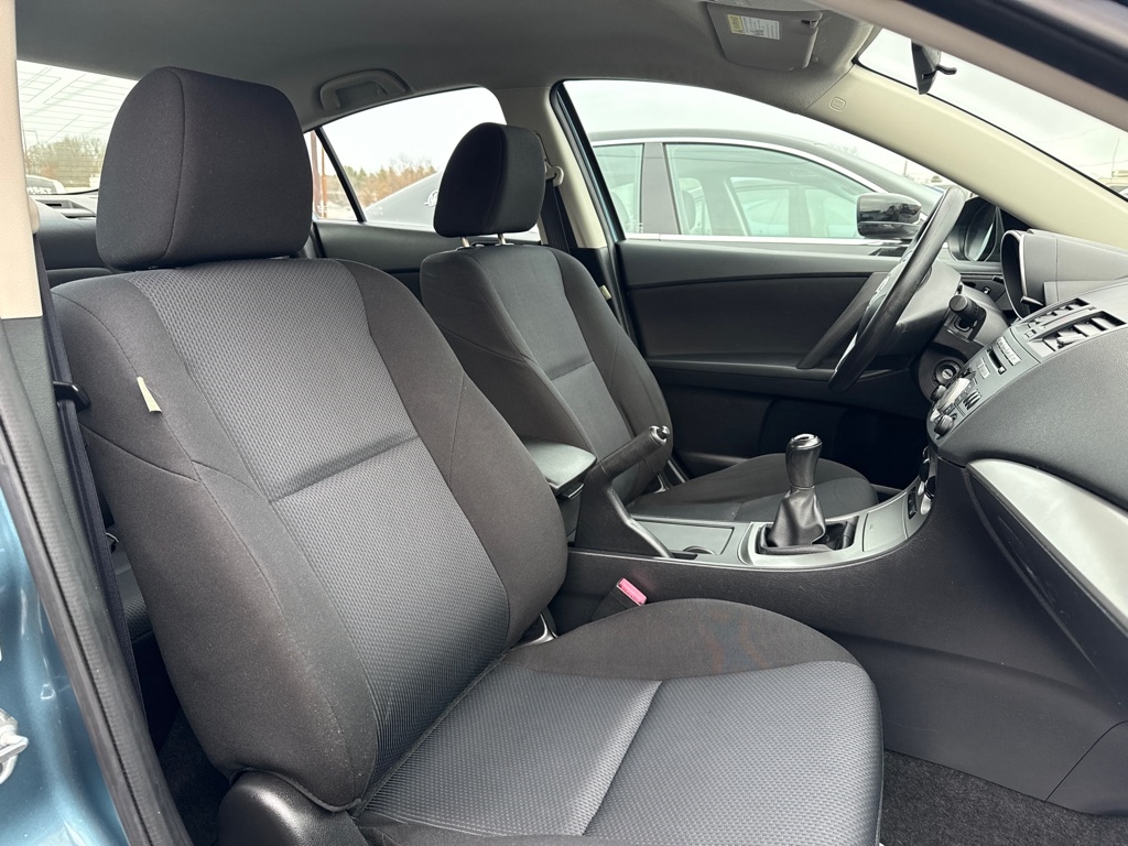 Mazda MAZDA3 i Touring 4-door 2011