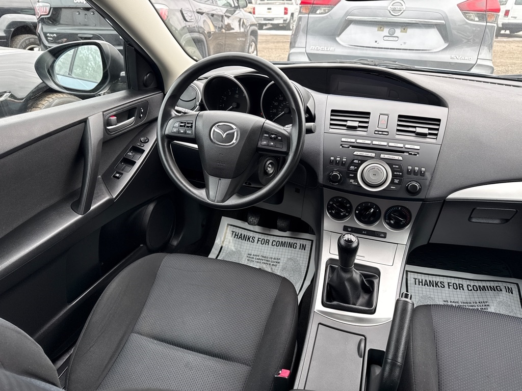 Mazda MAZDA3 i Touring 4-door 2011