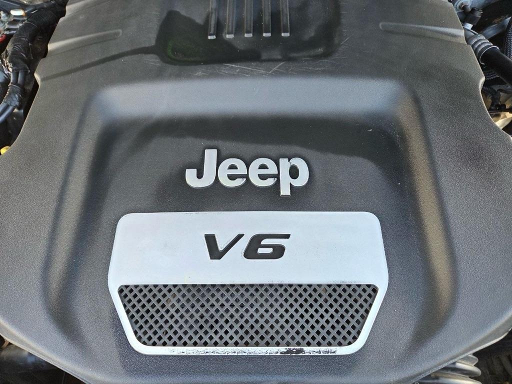 Jeep Wrangler Sahara 4WD 2014