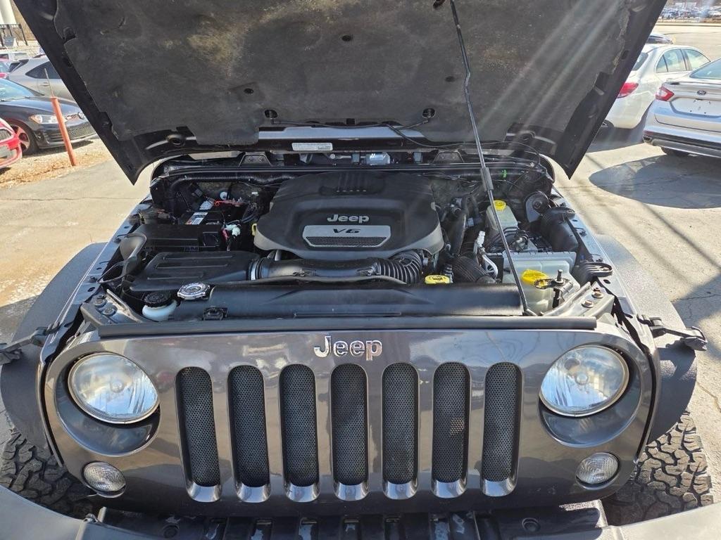 Jeep Wrangler Sahara 4WD 2014