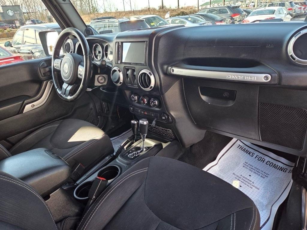 Jeep Wrangler Sahara 4WD 2014