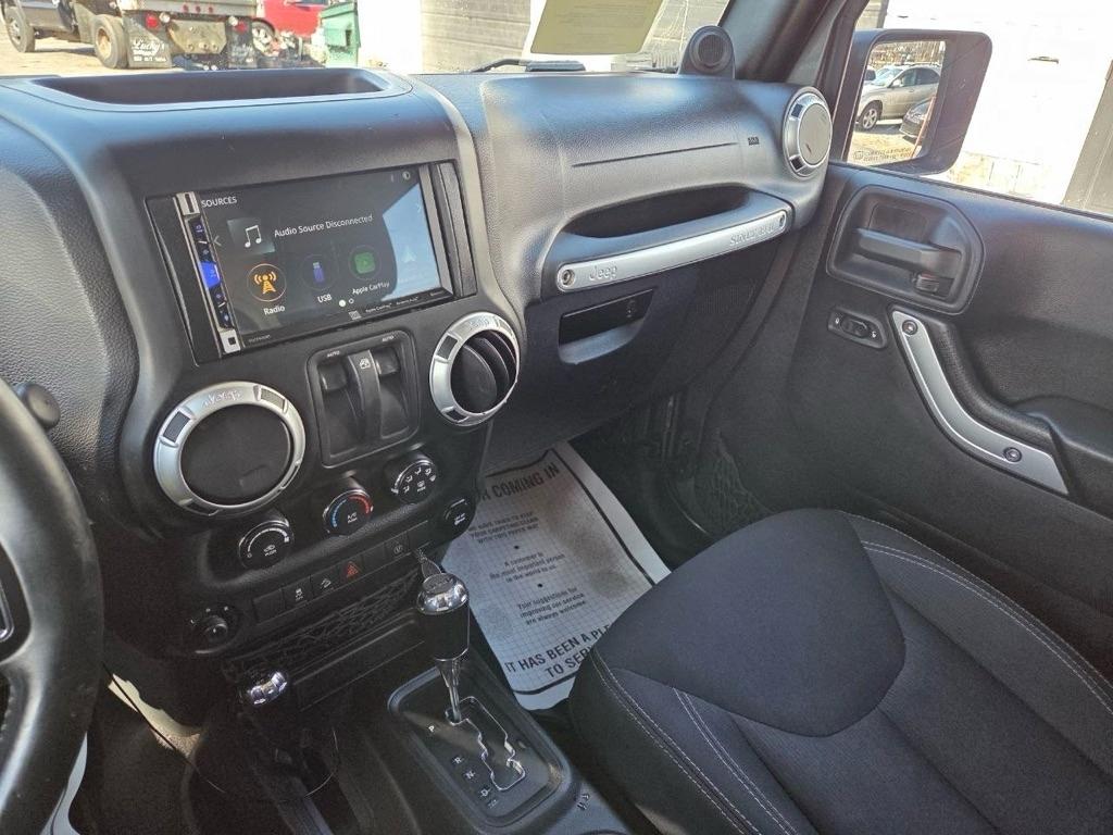 Jeep Wrangler Sahara 4WD 2014