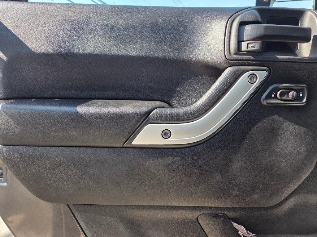 Jeep Wrangler Sahara 4WD 2014