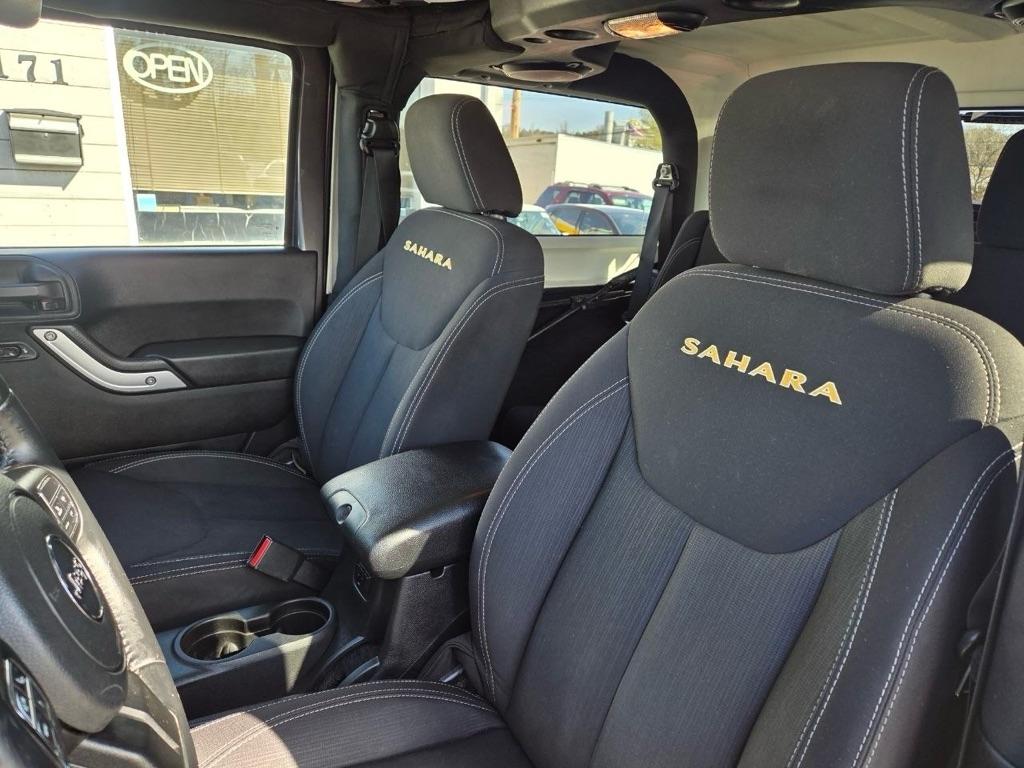 Jeep Wrangler Sahara 4WD 2014