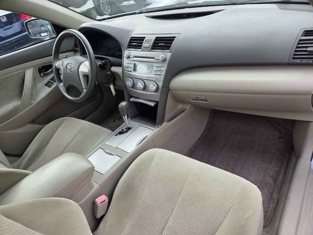 Toyota Camry  2010