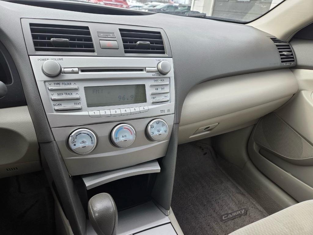 Toyota Camry  2010